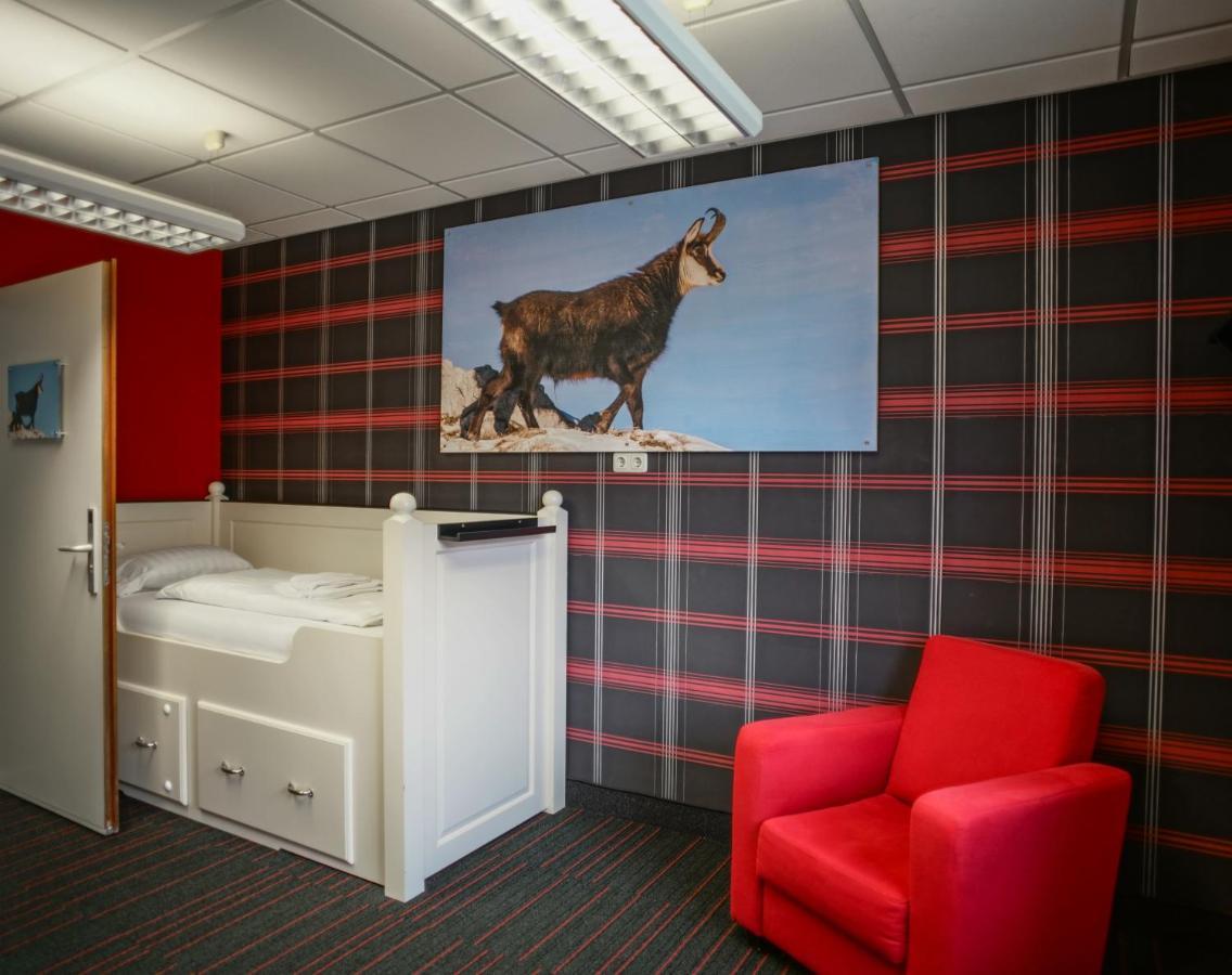 Sport Hotel Инцелль Экстерьер фото