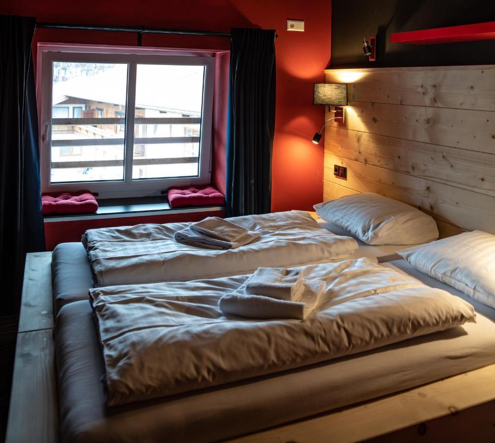 Sport Hotel Инцелль Экстерьер фото
