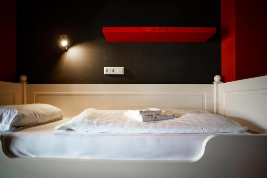 Sport Hotel Инцелль Экстерьер фото